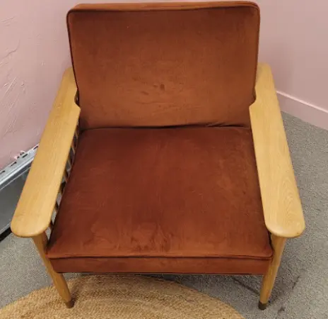 Chauffeuse en bois, assises velours terracotta SHIRLEY - OCCASION – Image 2