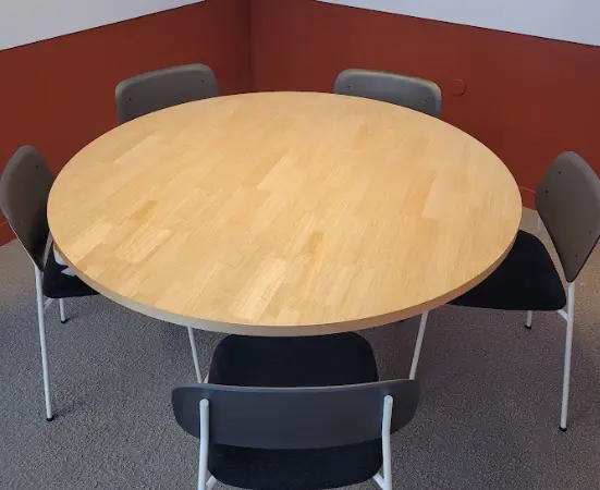 Table de réunion ronde en bois 140cm SHIRLEY - OCCASION – Image 6