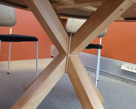 Table de réunion ronde en bois 140cm SHIRLEY - OCCASION – Image 7