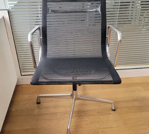 Chaise Charles & Ray Eames EA108 Aluminium Chair VITRA - OCCASION – Image 3