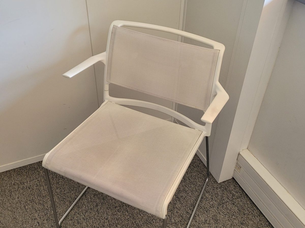 Chaise de réunion empilable Wilkahn blanche SWEET - OCCASION – Image 3