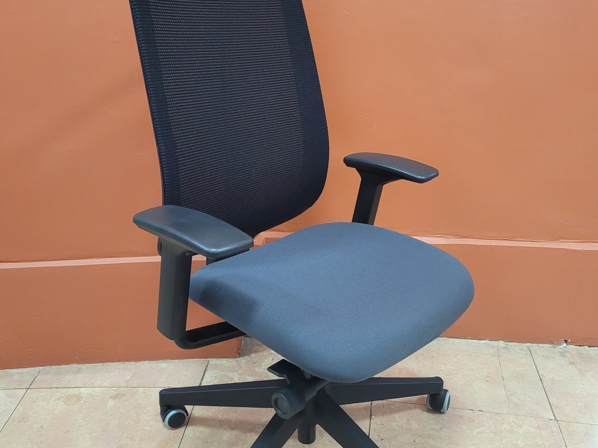 Siège ergonomique Steelcase REPLY AIR noir/gris foncé - OCCASION – Image 3