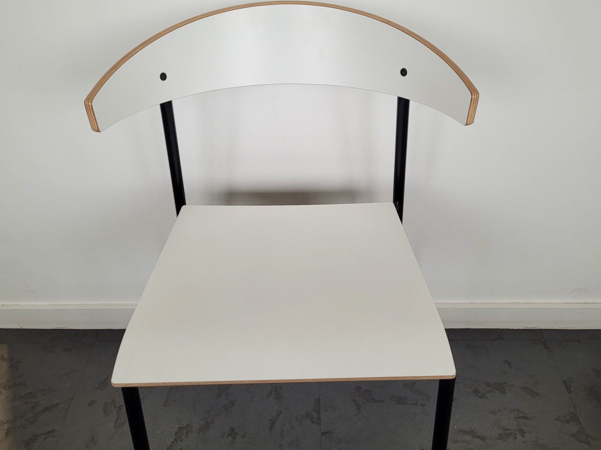 Chaise empilable GRETA Bois blanc/Noir - OCCASION – Image 2