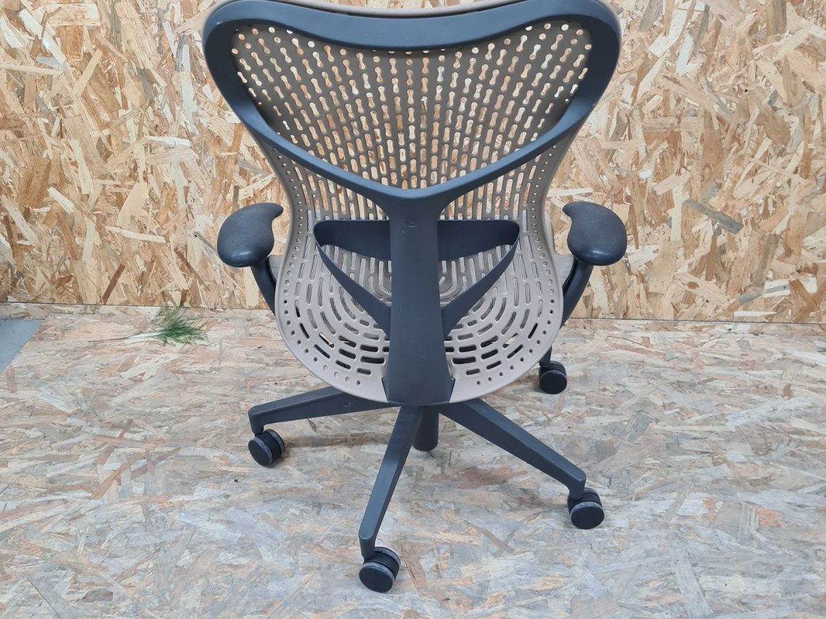 Siège Herman Miller Mirra 2 Beige/Beige 4D - OCCASION – Image 4